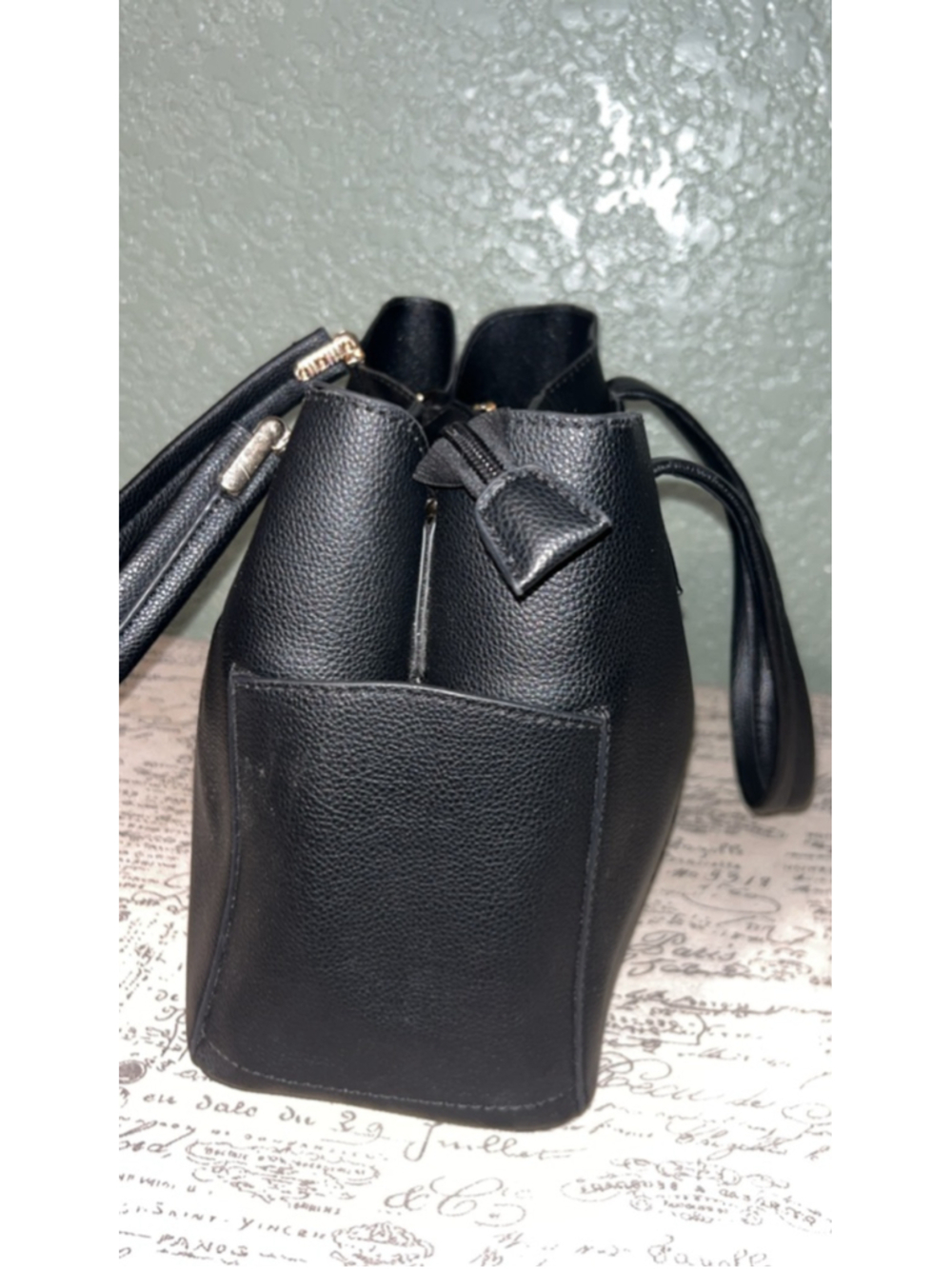 Women's Unbranded Black Tote Bag One Size with Gold Accents - Picture 4 of 6
